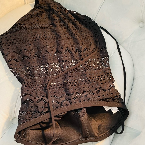 One piece black crochet - Picture 2 of 5